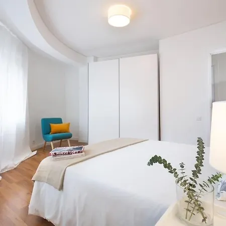 Sobre Picos - Piso Amplio Con Vistas Y Wifi En * Oviedo