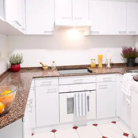 Sobre Picos - Piso Amplio Con Vistas Y Wifi En Apartmán Oviedo